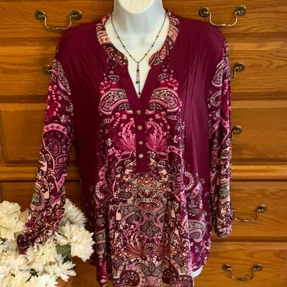Burgundy Paisley Top By Roz & Ali NWT